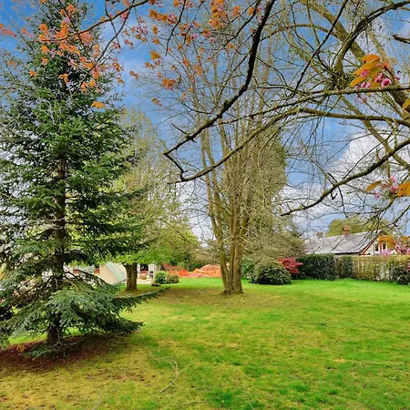 Casa vacanze Charming Countryside Near Rouen With Pool Le Thuit-Simer